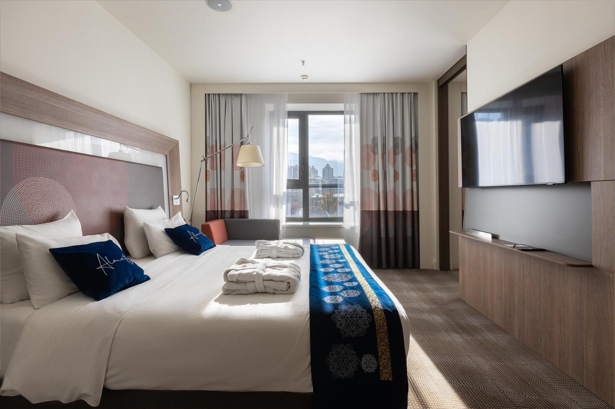 Novotel Almaty City Center Zewnętrze zdjęcie