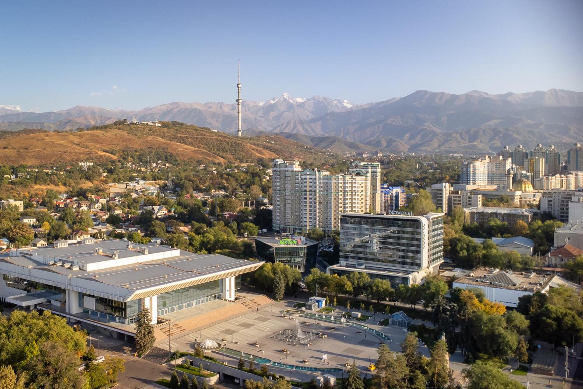 Novotel Almaty City Center Zewnętrze zdjęcie